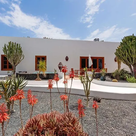 El Cactus Holiday home Teguise (Lanzarote)